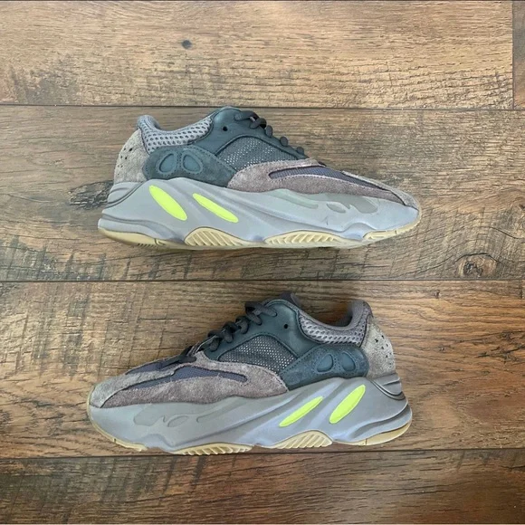 Yeezy 70 deals mauve